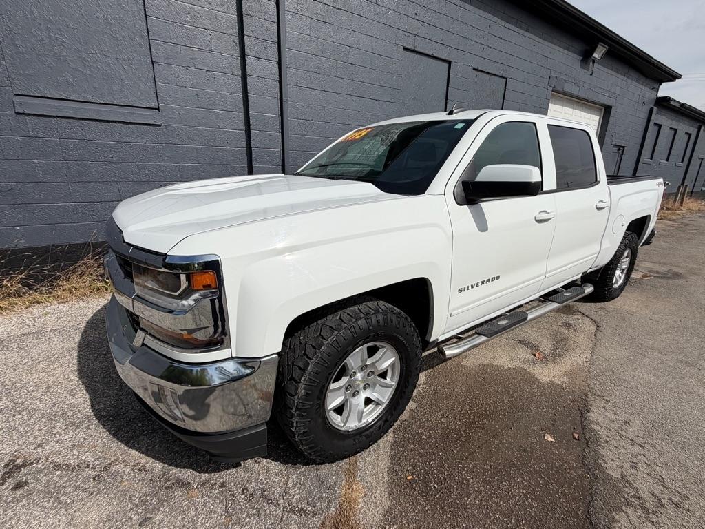 Chevrolet Silverado 1500 4WD Crew Cab 143.5" LT w/1LT 2017