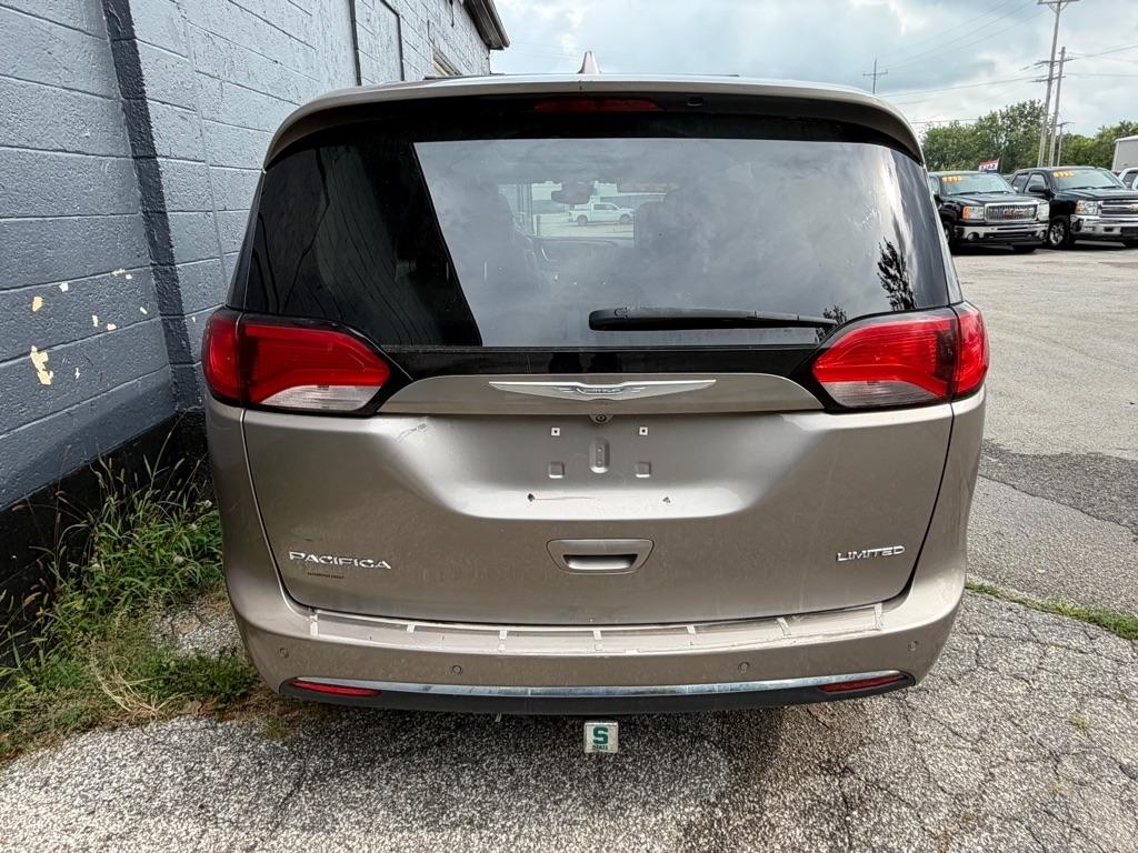 Chrysler Pacifica Limited FWD 2017