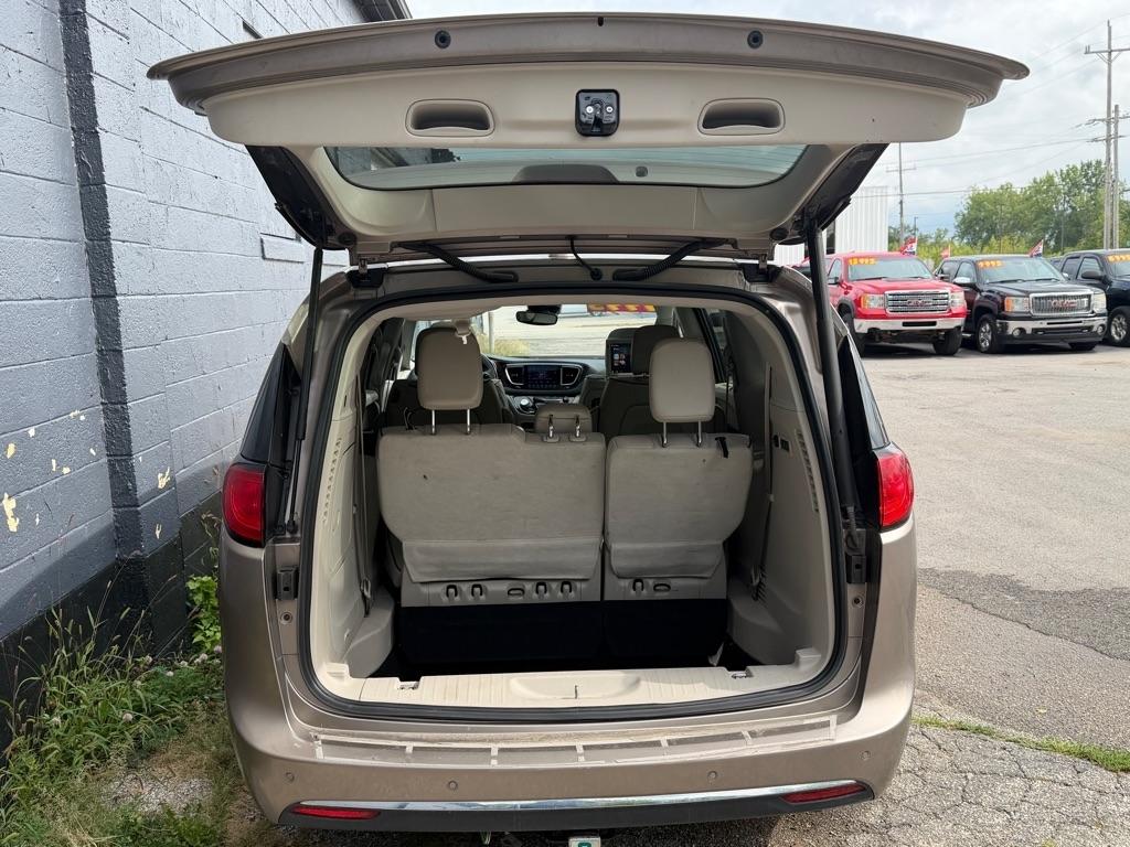 Chrysler Pacifica Limited FWD 2017