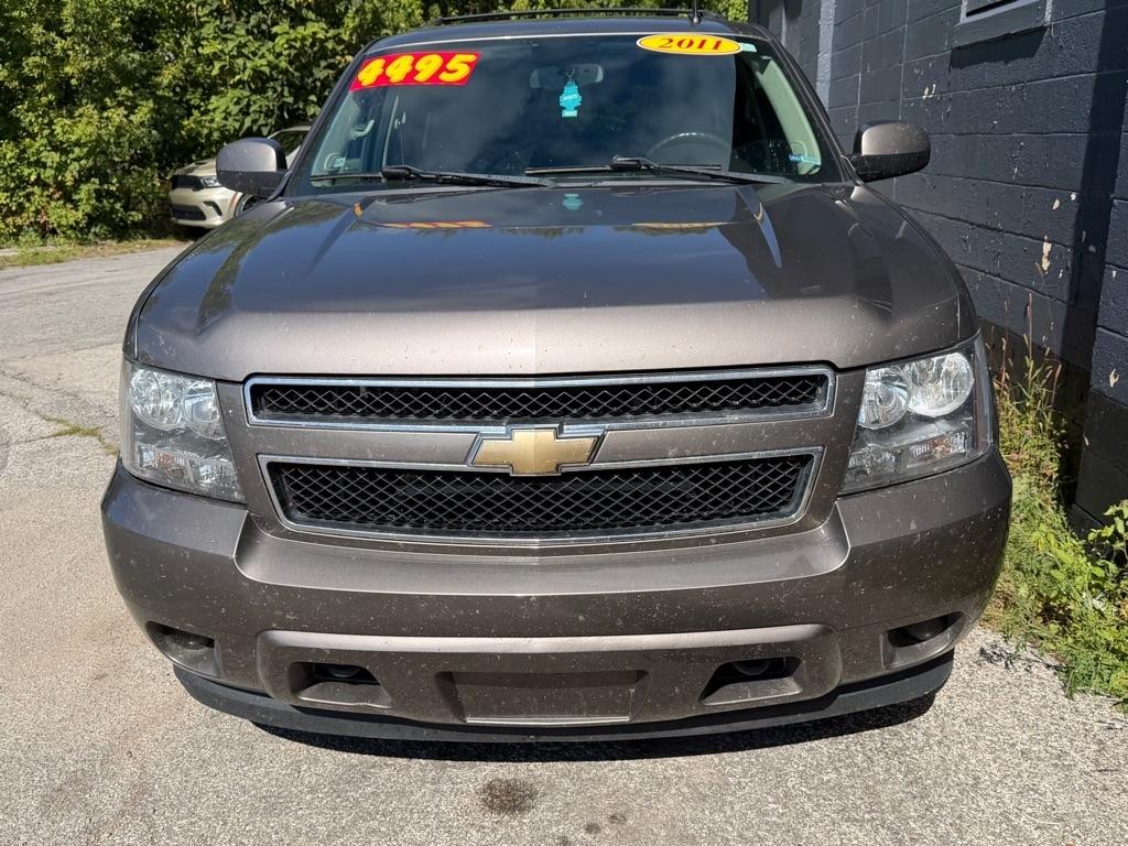 Chevrolet Suburban 4WD 4dr 1500 LT 2011