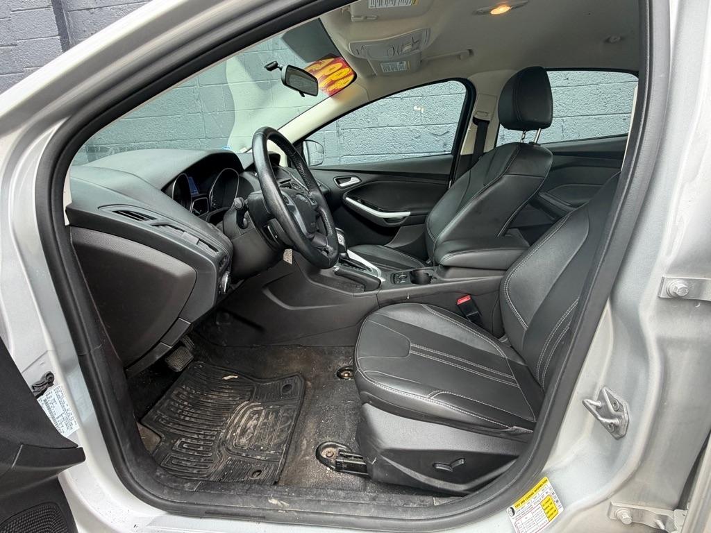 Ford Focus 4dr Sdn SE 2014