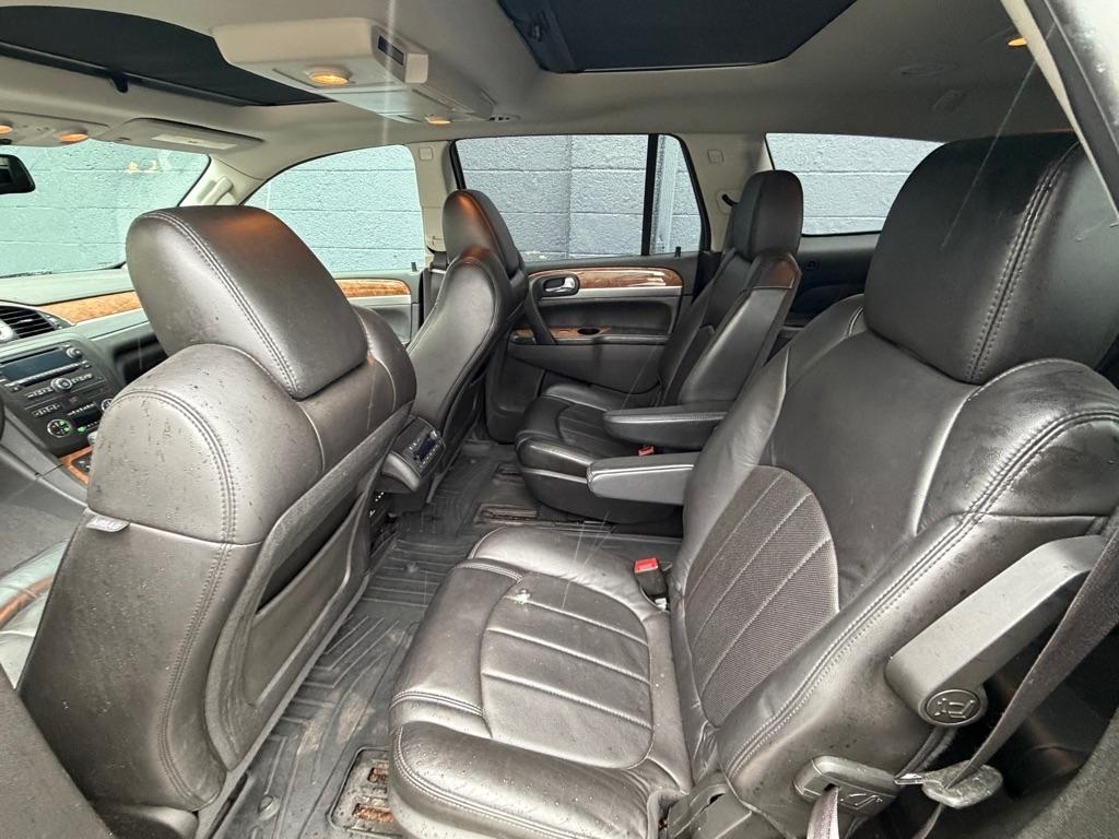 Buick Enclave AWD 4dr Leather 2012