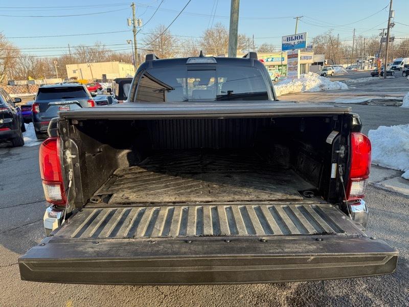 Toyota Tacoma SR5 Double Cab 4WD V6 2022