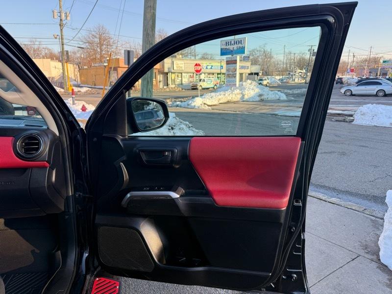 Toyota Tacoma SR5 Double Cab 4WD V6 2022