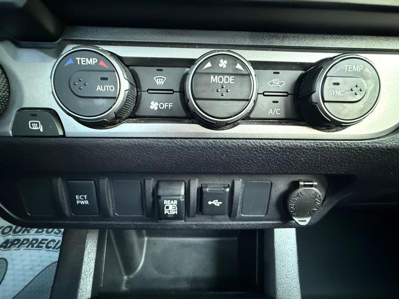 Toyota Tacoma SR5 Double Cab 4WD V6 2022