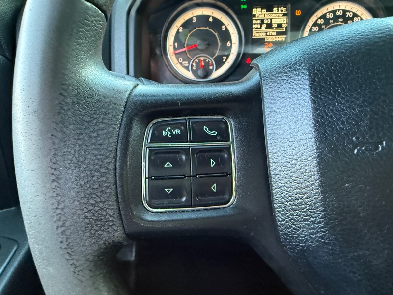 RAM 1500 Tradesman Quad Cab 4WD 2016 RAM 1500 Tradesman Quad Cab 4WD 2016