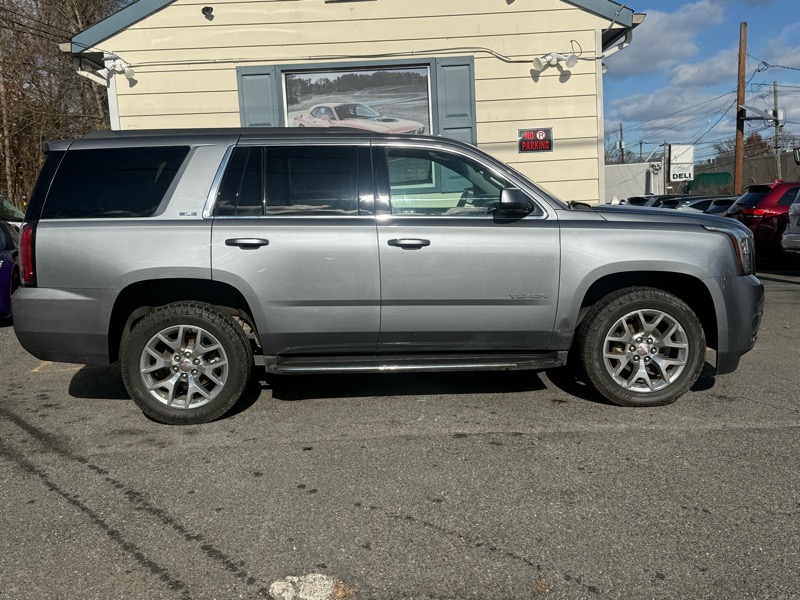 2020 Gmc Yukon SLE photo 3