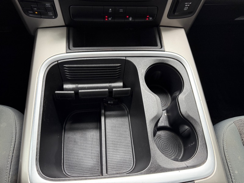 RAM 1500 4WD Quad Cab 140.5" Outdoorsman 2016