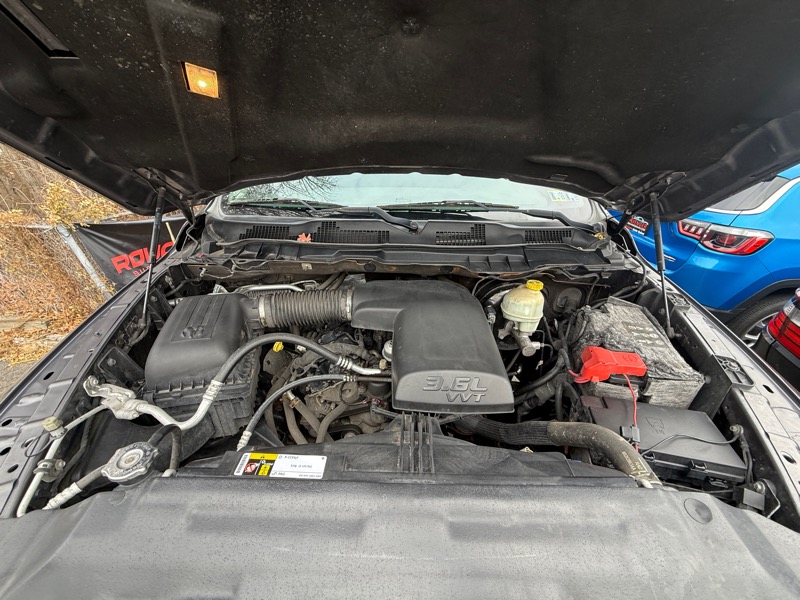 RAM 1500 4WD Quad Cab 140.5" Outdoorsman 2016