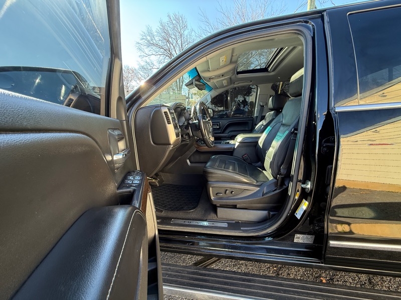 GMC Sierra 1500 Denali Crew Cab Long Box 4WD 2018