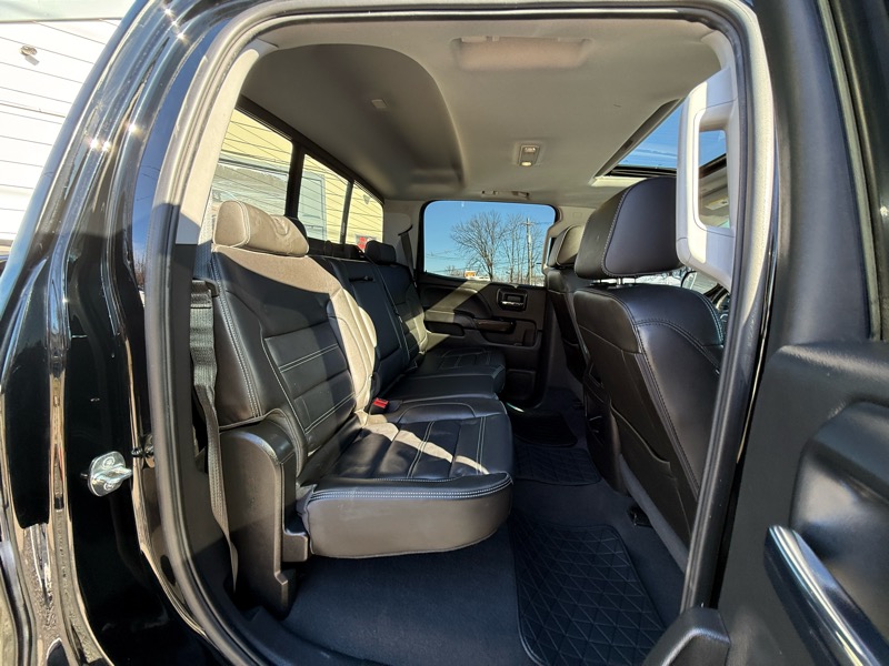 GMC Sierra 1500 Denali Crew Cab Long Box 4WD 2018