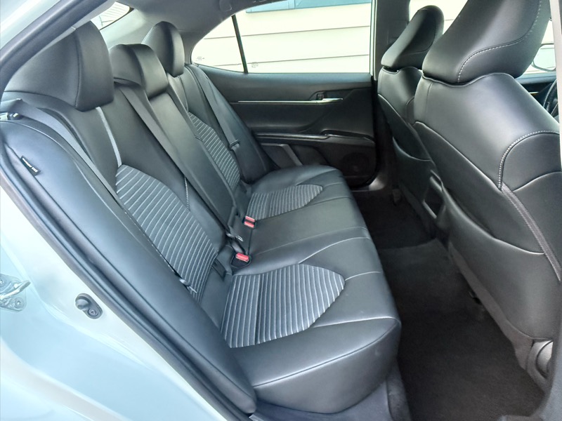 Toyota Camry SE 2024