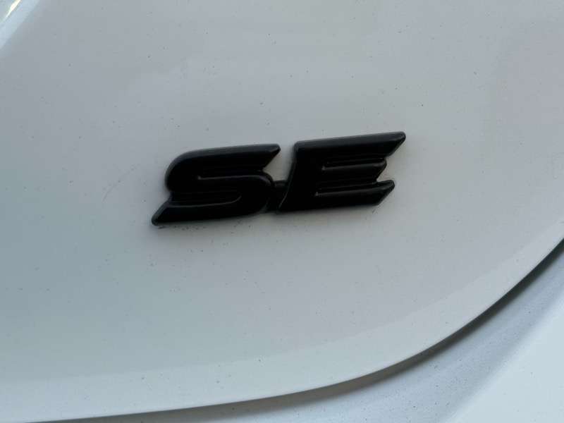Toyota Camry SE 2024