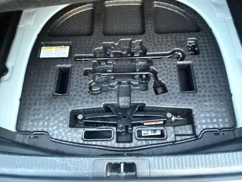 Toyota Camry SE 2024