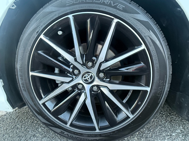 Toyota Camry SE 2024