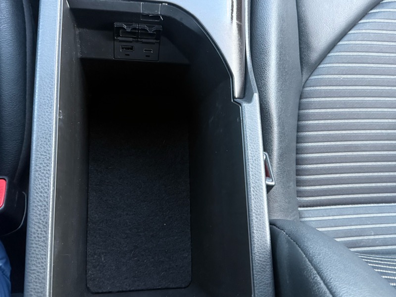 Toyota Camry SE 2024