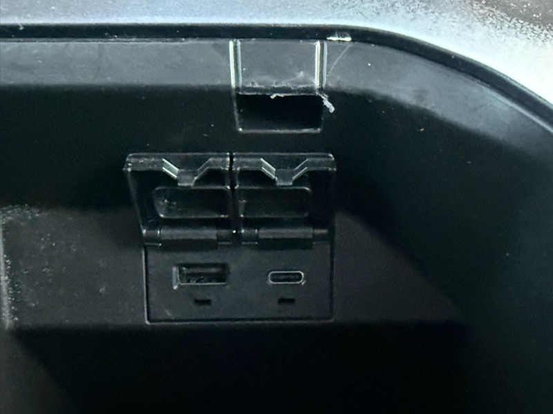 Toyota Camry SE 2024