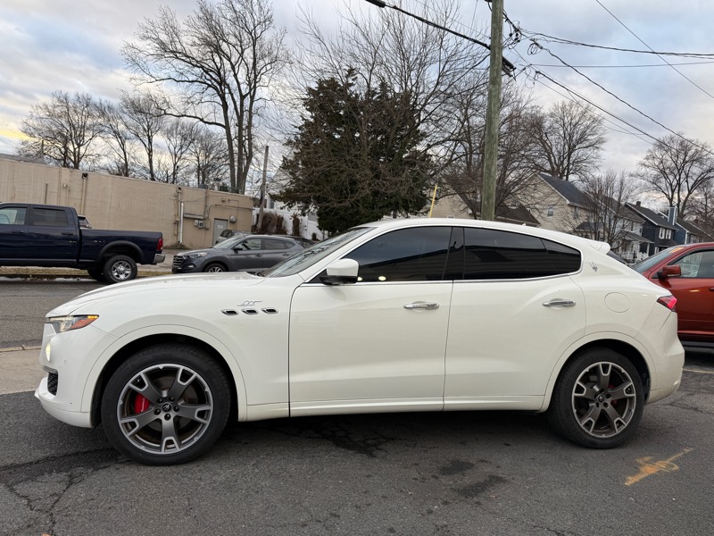 Maserati Levante  2022