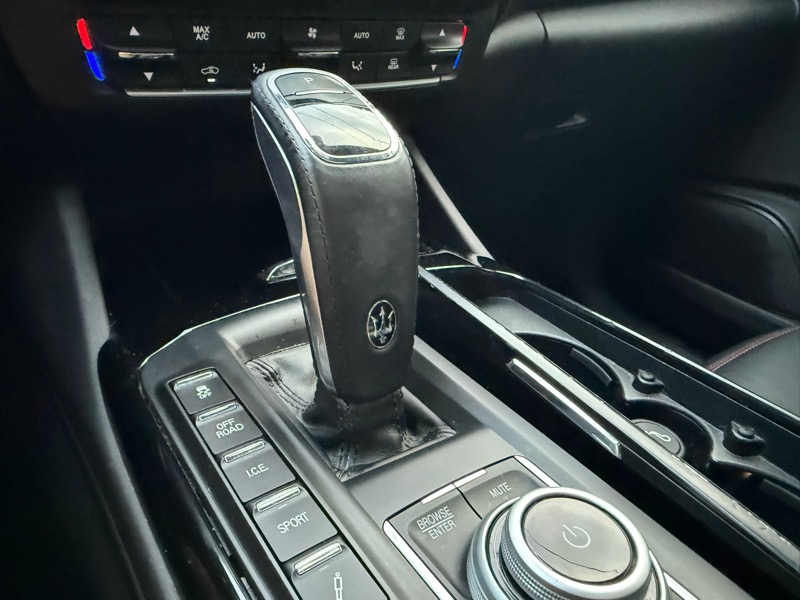 Maserati Levante  2022