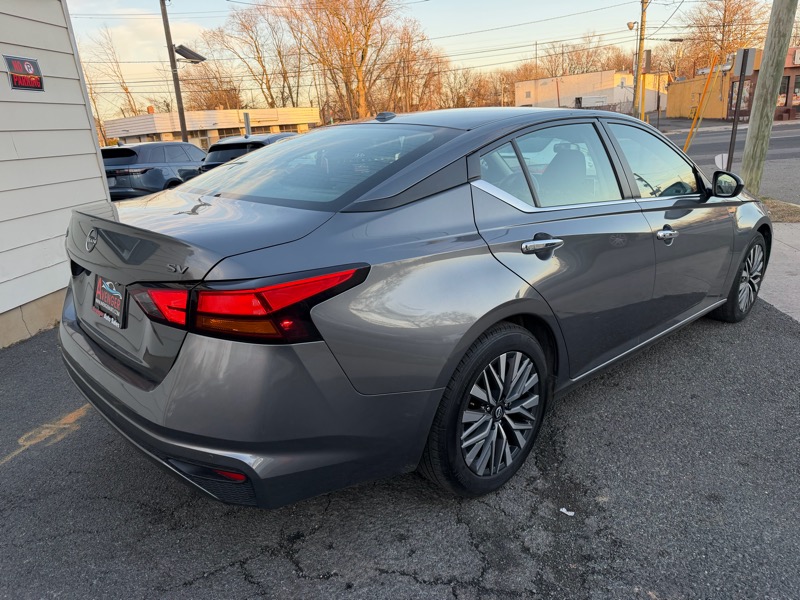 Nissan Altima SV 4D Sedan 2.5 2024