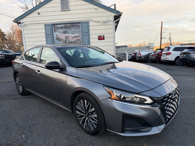 Nissan Altima SV 4D Sedan 2.5 2024