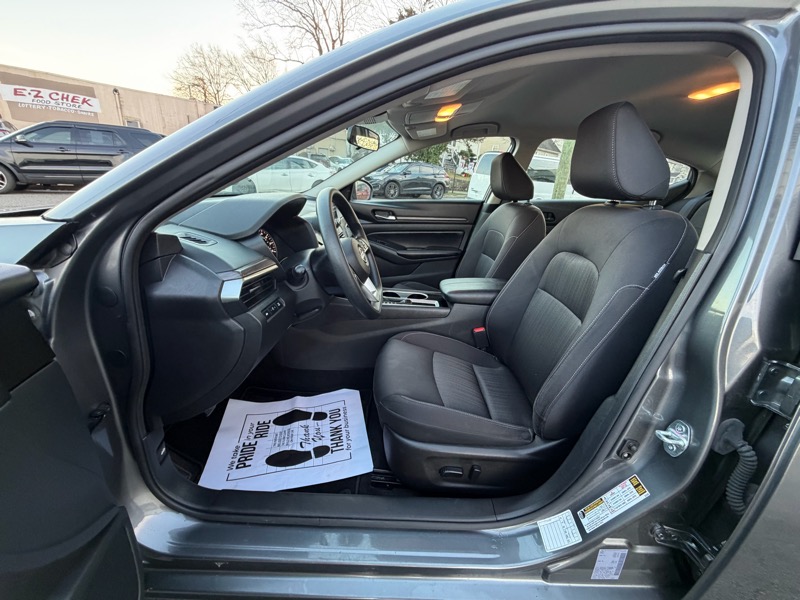 Nissan Altima SV 4D Sedan 2.5 2024