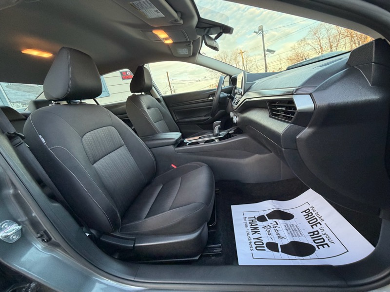 Nissan Altima SV 4D Sedan 2.5 2024