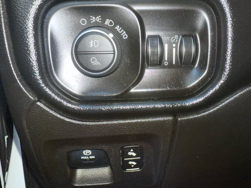 RAM 1500 Big Horn Crew Cab SWB 4WD 2019