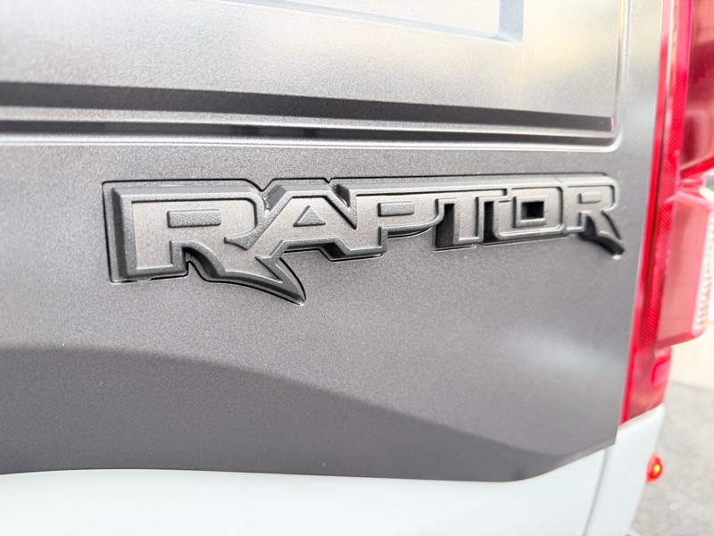 Ford F-150 Raptor SuperCrew 4WD 2017