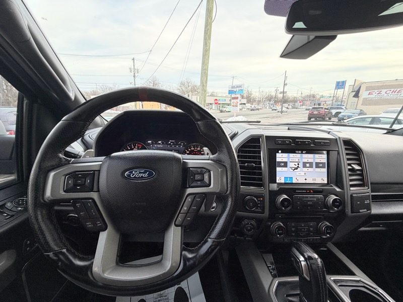 Ford F-150 Raptor SuperCrew 4WD 2017