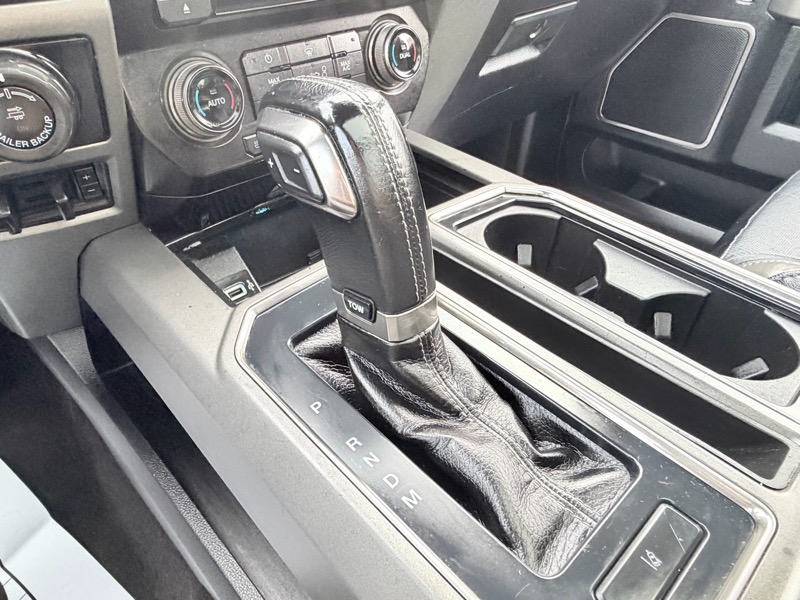 Ford F-150 Raptor SuperCrew 4WD 2017