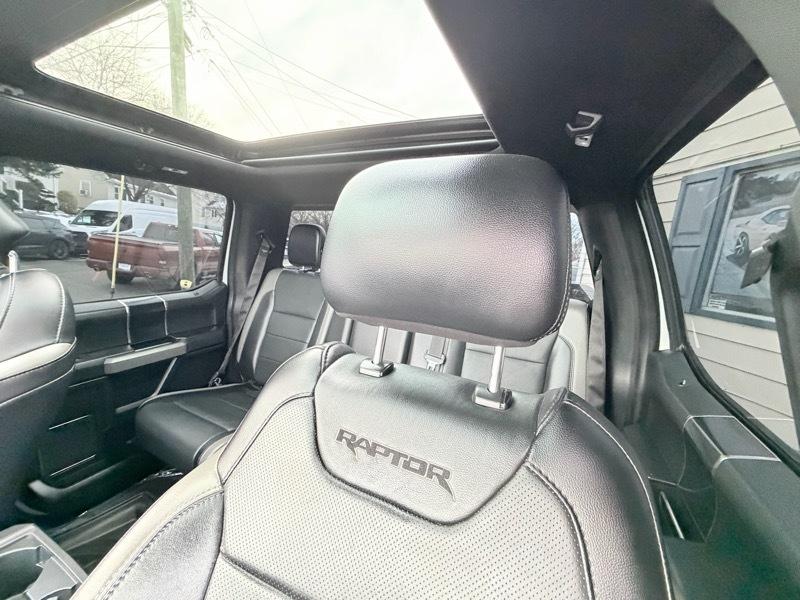 Ford F-150 Raptor SuperCrew 4WD 2017