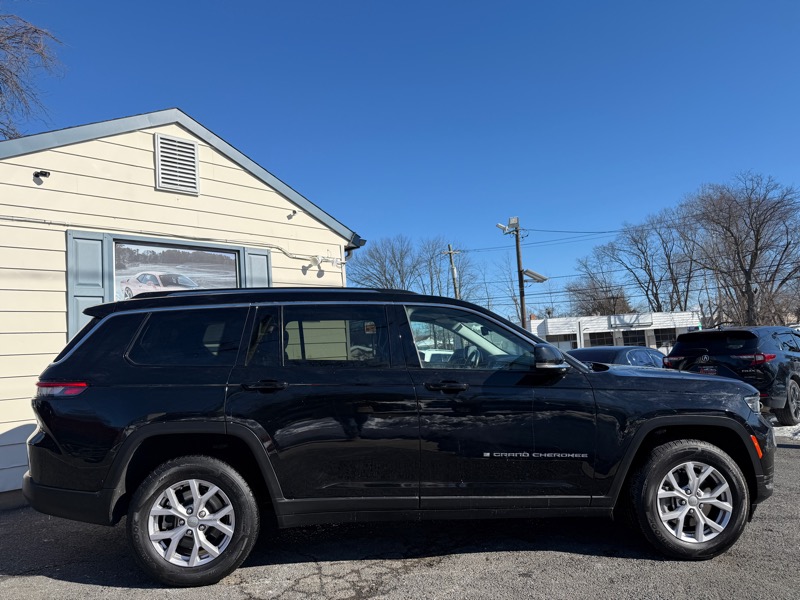 Jeep Grand Cherokee L Limited 4D SUV 4WD 2022