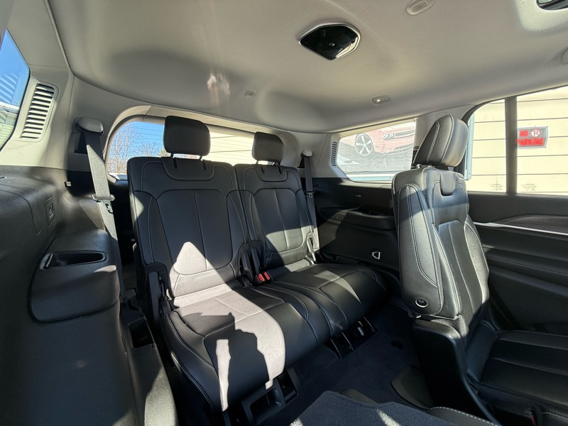 Jeep Grand Cherokee L Limited 4D SUV 4WD 2022