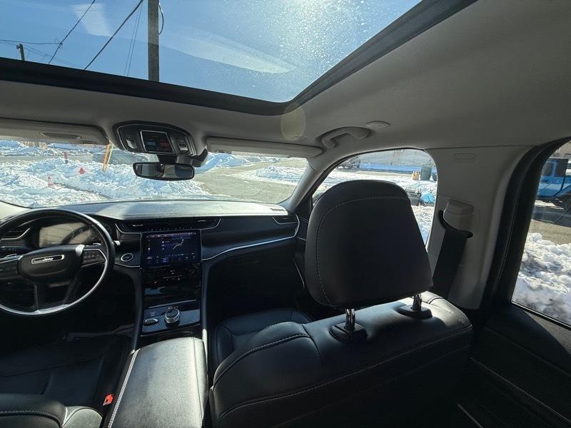 Jeep Grand Cherokee L Limited 4D SUV 4WD 2022