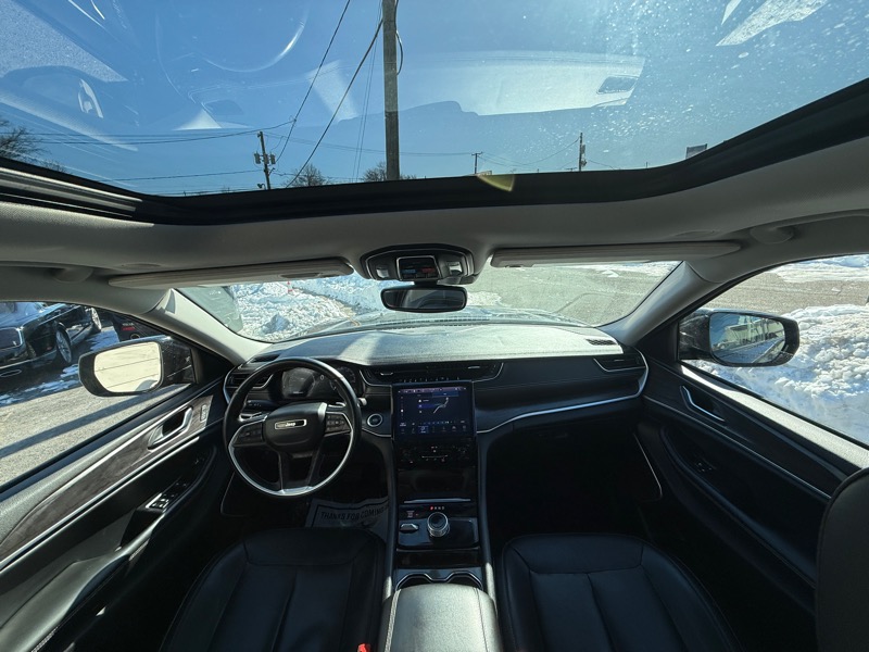 Jeep Grand Cherokee L Limited 4D SUV 4WD 2022