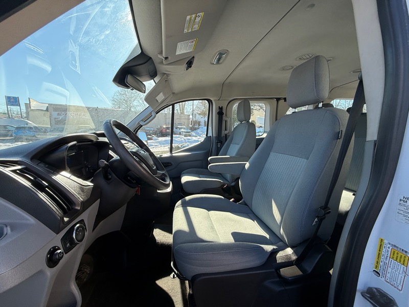 Ford Transit  2015