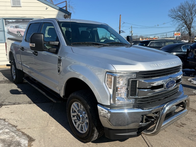 Ford F-250 SD XLT Crew Cab 4WD 2019