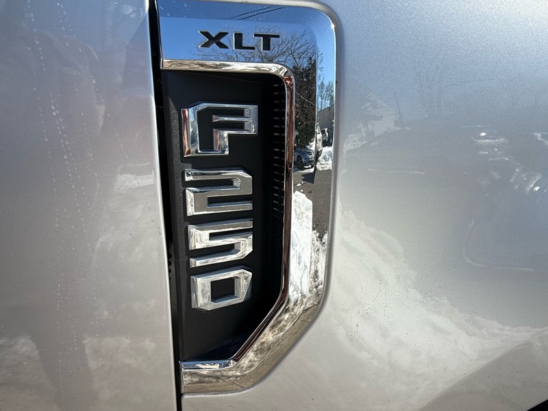 Ford F-250 SD XLT Crew Cab 4WD 2019