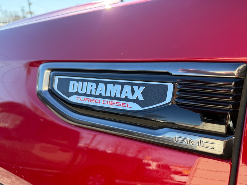 GMC Sierra 1500 AT4 Crew Cab 4WD 2023