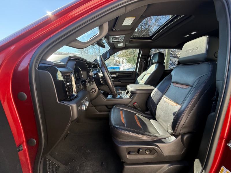 GMC Sierra 1500 AT4 Crew Cab 4WD 2023