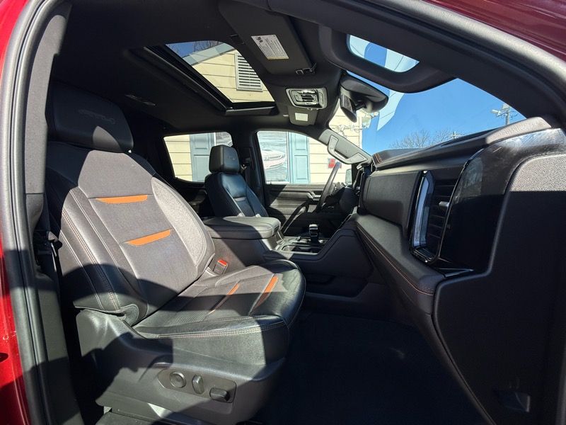 GMC Sierra 1500 AT4 Crew Cab 4WD 2023