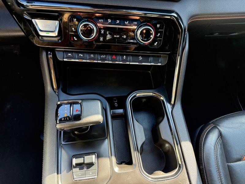 GMC Sierra 1500 AT4 Crew Cab 4WD 2023