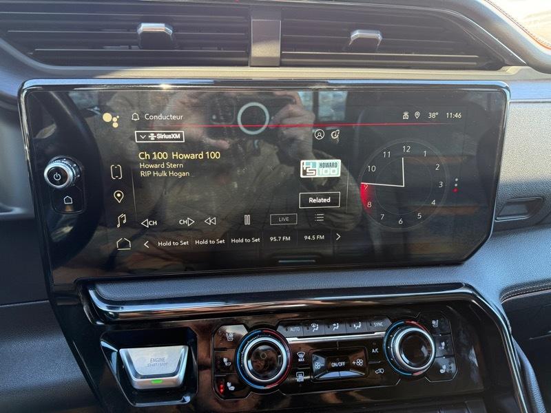 GMC Sierra 1500 AT4 Crew Cab 4WD 2023