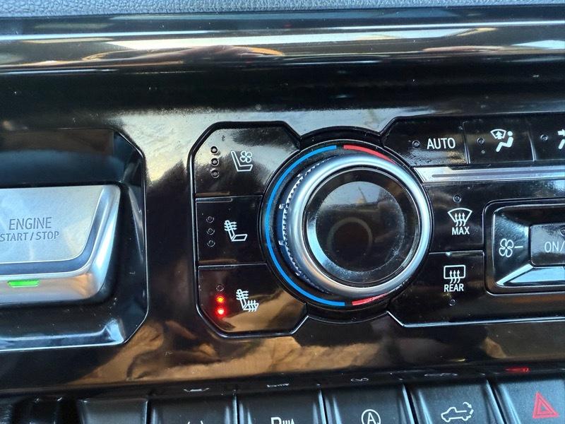 GMC Sierra 1500 AT4 Crew Cab 4WD 2023