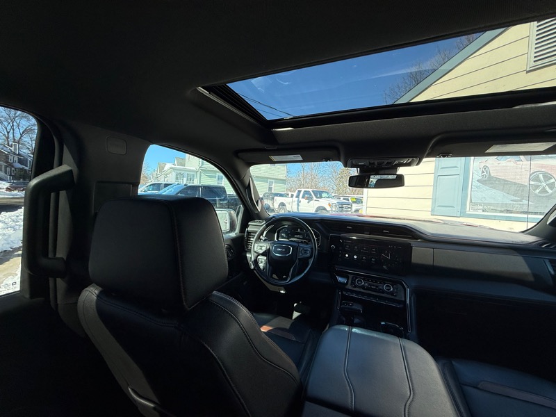 GMC Sierra 1500 AT4 Crew Cab 4WD 2023