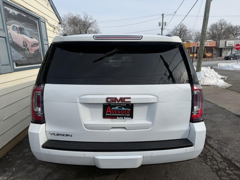 GMC Yukon SLE 4D SUV 4WD 2019