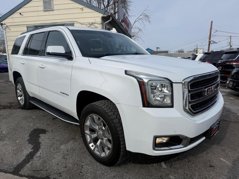 GMC Yukon SLE 4D SUV 4WD 2019