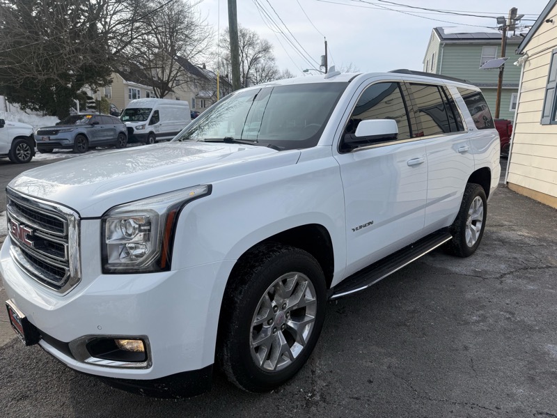 GMC Yukon SLE 4D SUV 4WD 2019