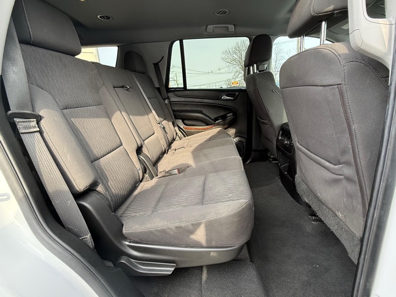 GMC Yukon SLE 4D SUV 4WD 2019